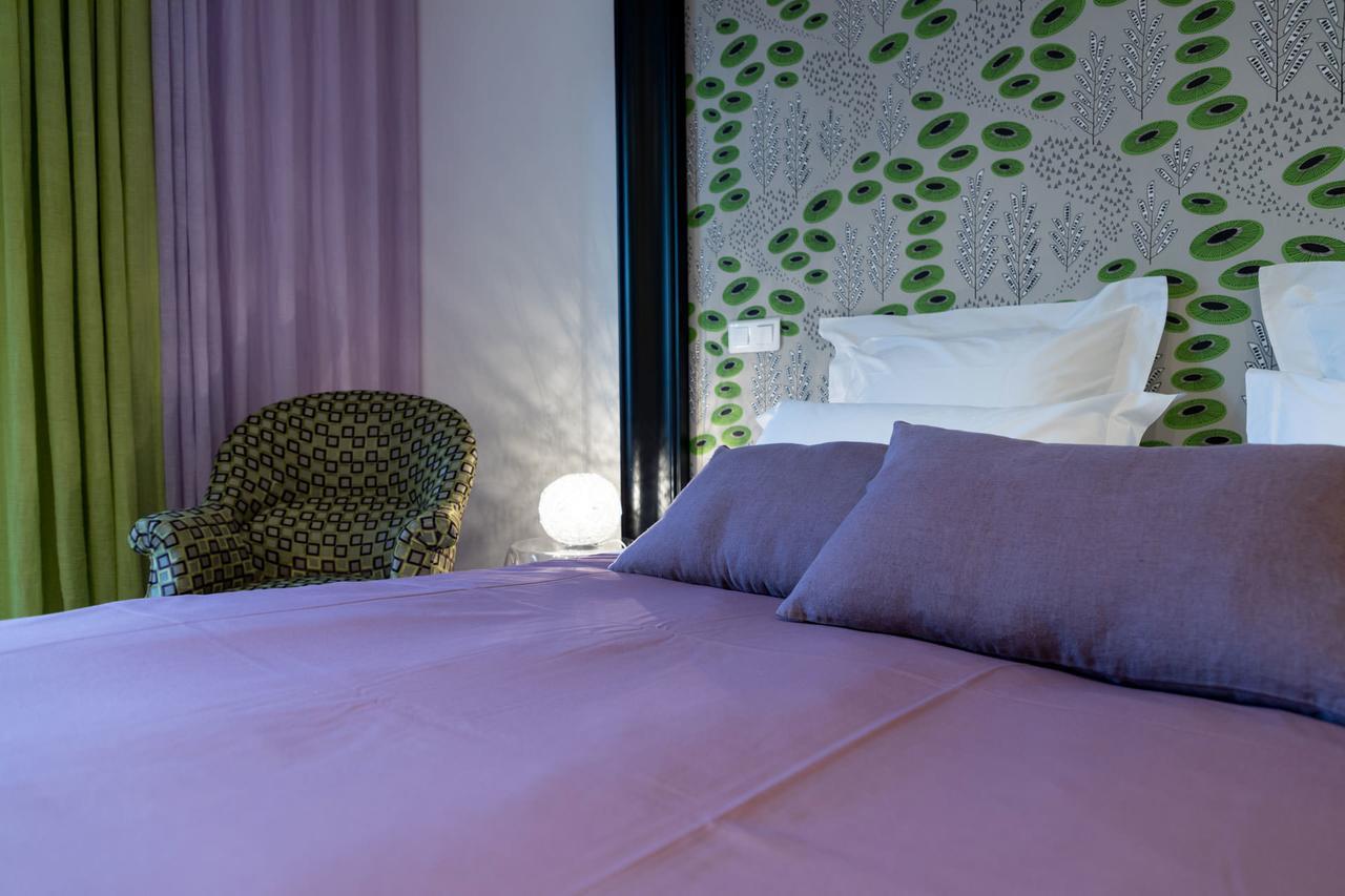 Chut ! C'Est Ici Hotel Venelles Kültér fotó
