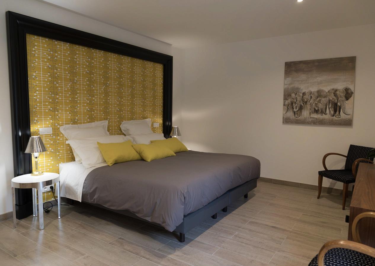 Chut ! C'Est Ici Hotel Venelles Kültér fotó