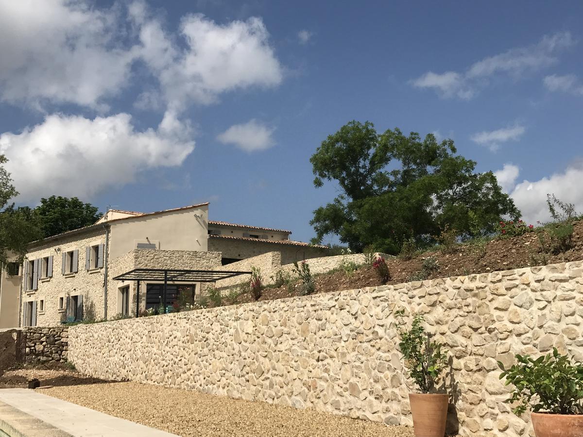 Chut ! C'Est Ici Hotel Venelles Kültér fotó